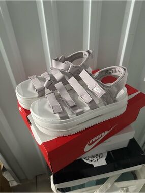 Nike Women Light Gray and White Platform Sandals
